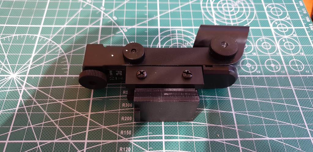 Low profile mounting bracket for astronomy red dot  finder