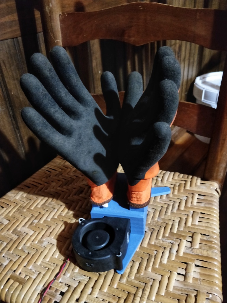 Two Glove Dryer for 75x30 blower fan, no screws!