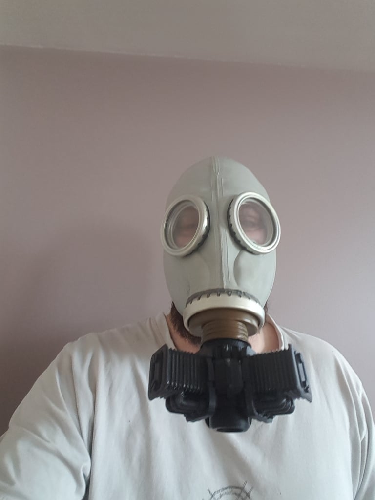 Thread and adapter for GP-5 Gas Mask