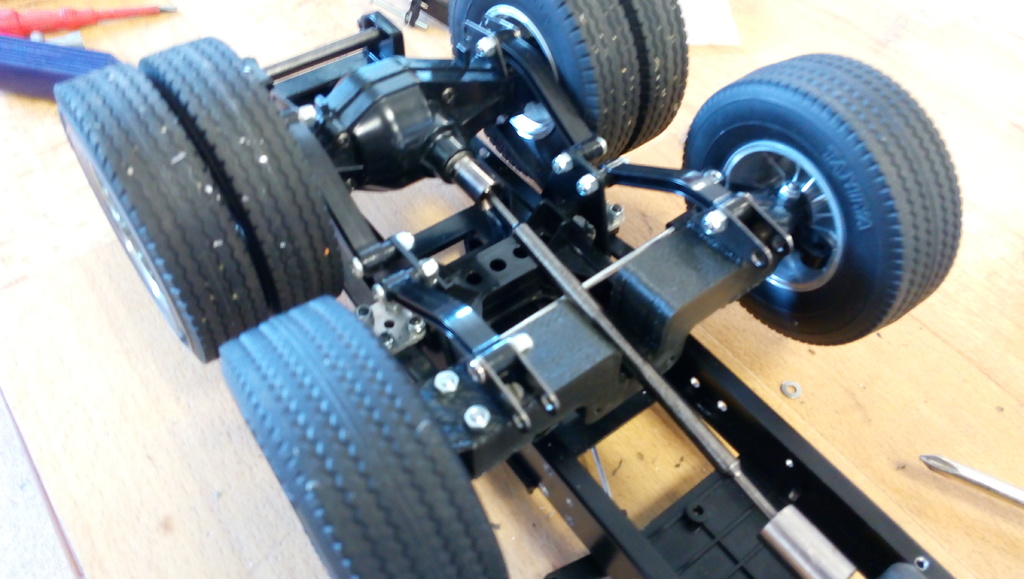 Middle steering axle for 6x2 tamiya truck