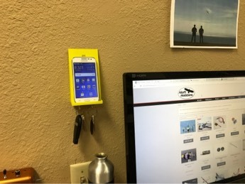 Office wall mount for IPhone 7 and Keys
