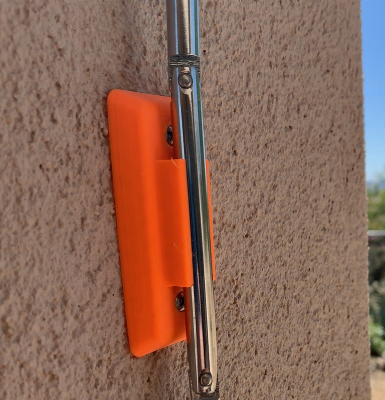 Window shade handle clip