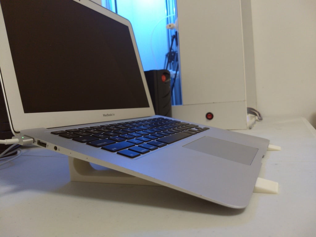 Macbook Air 13 MID 2013 Stand