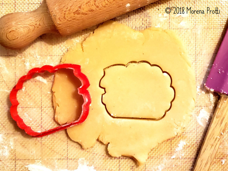 Thanksgiving Turkey Cookie Cutter Silhouette (cut-out ONLY)