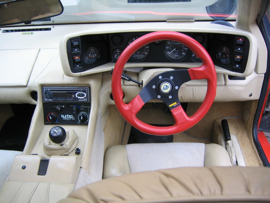 Lotus turbo esprit MOMO steering wheel horn button