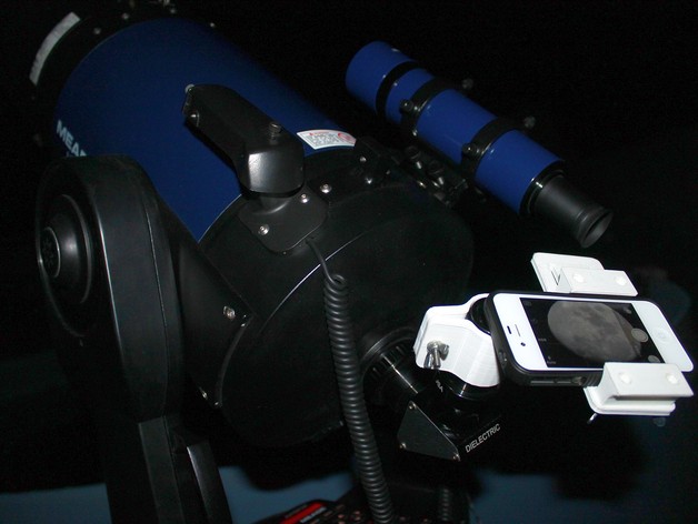 Universal telescope eyepiece smartphone mount