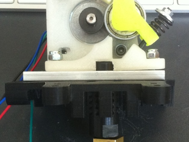 Direct drive extruder for 1.75mm filament, NEMA 17, MK8 gear, modified for J-Head with Groovemount plate