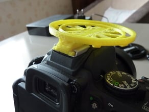 Dual Lens Cap Holder on flash support 52mm and 67mm Nikon