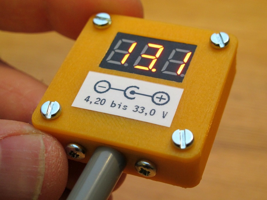 Mini Voltmeter