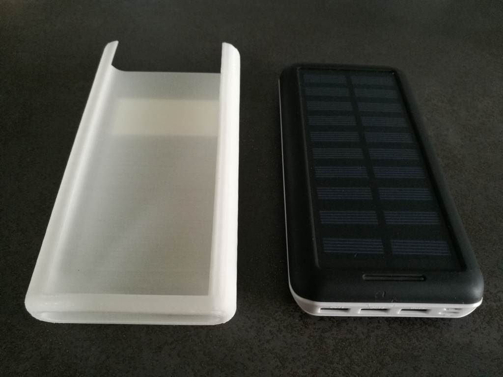 Coque chargeur solaire AKEEM 22000mAh