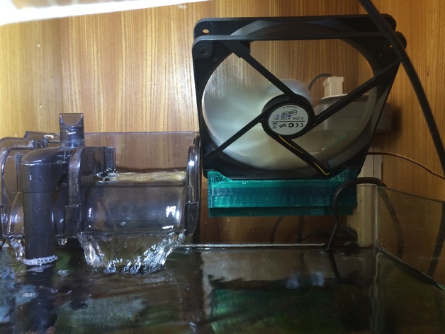 Cooling fan for aquarium reef