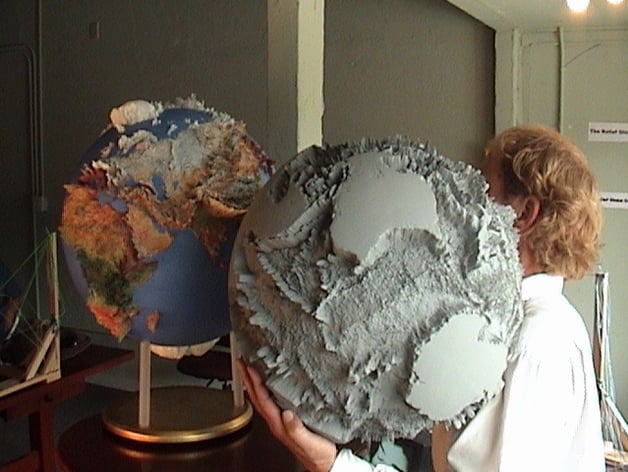 Land Globe 200x in 500,000 Facets