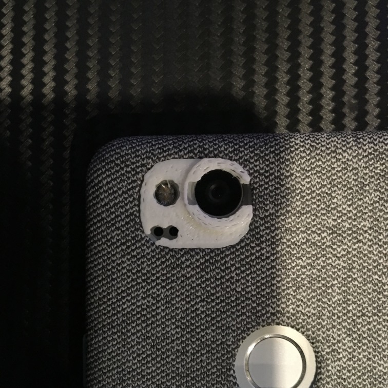 Moment lens adapter for Pixel 2 Fabric case