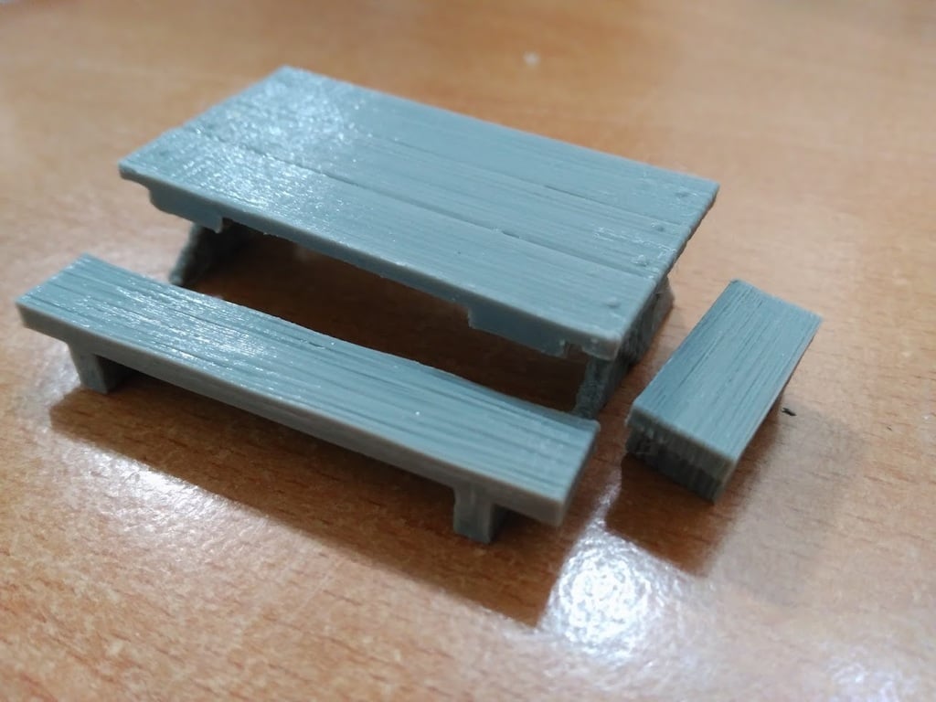 Table and bench - 28 mm