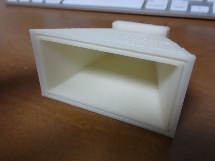 Microwave (8 to 12 GHz) horn antenna