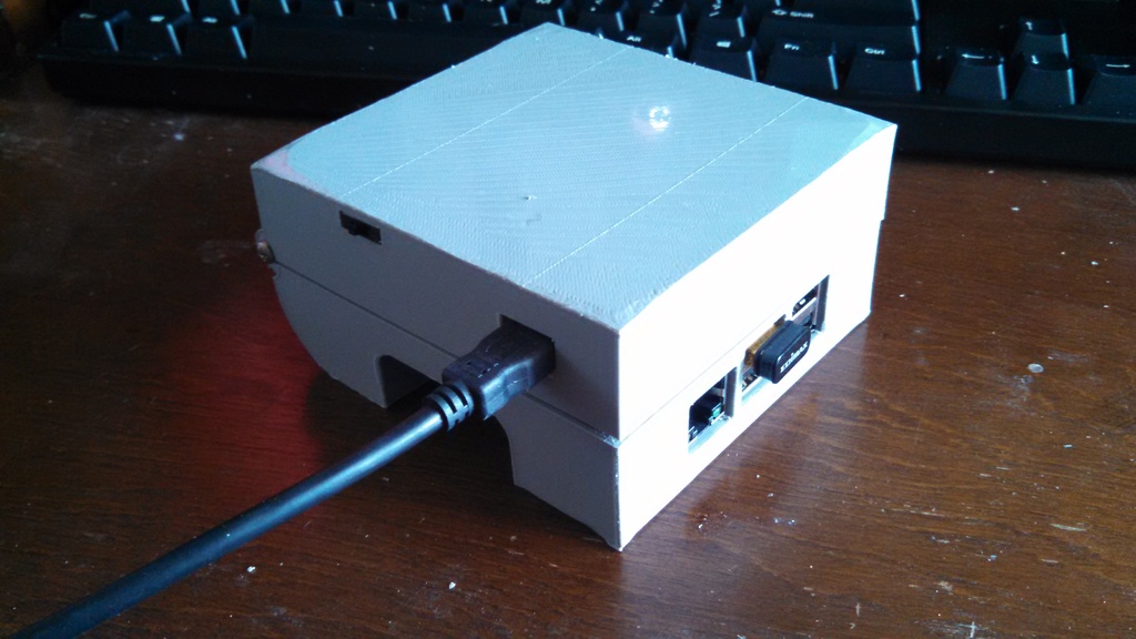 Hinged Raspberry Pi Case with LiIon Battery pack and power/charge circuit