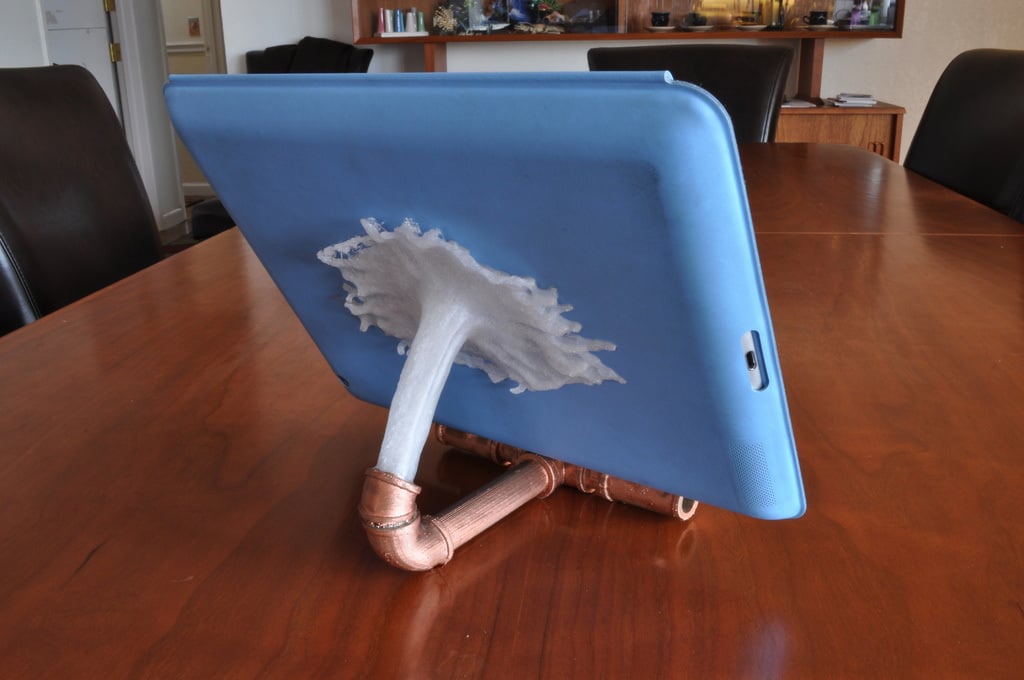 Easier to print fluid splash for iPad holder