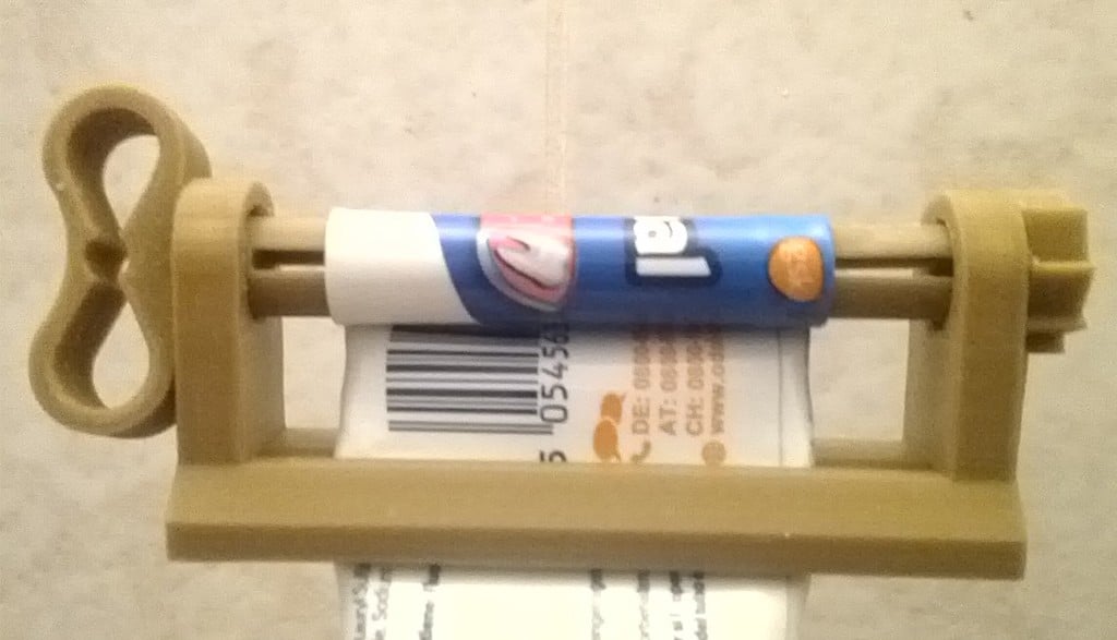 Toothpaste-Squeezer with rachet