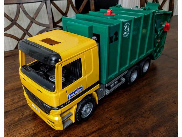 bruder recycling truck