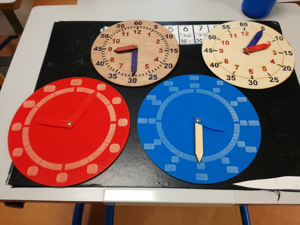 horloges braille ou caractères agrandis braille or enlarged characters clocks lasercut