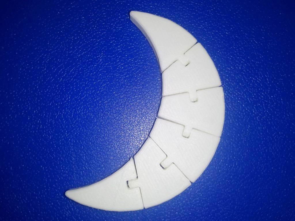 Articulated moon