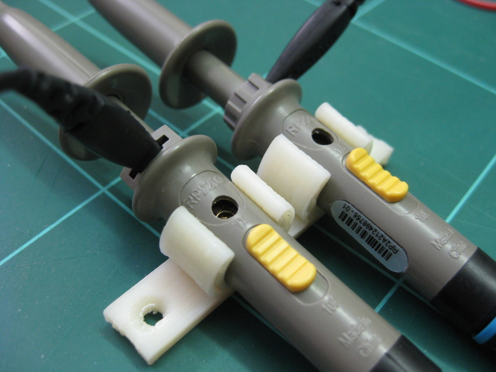 Multimeter / Oscilloscope probe Holder