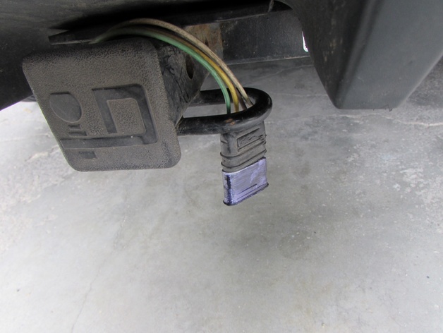 Trailer wiring connector plug