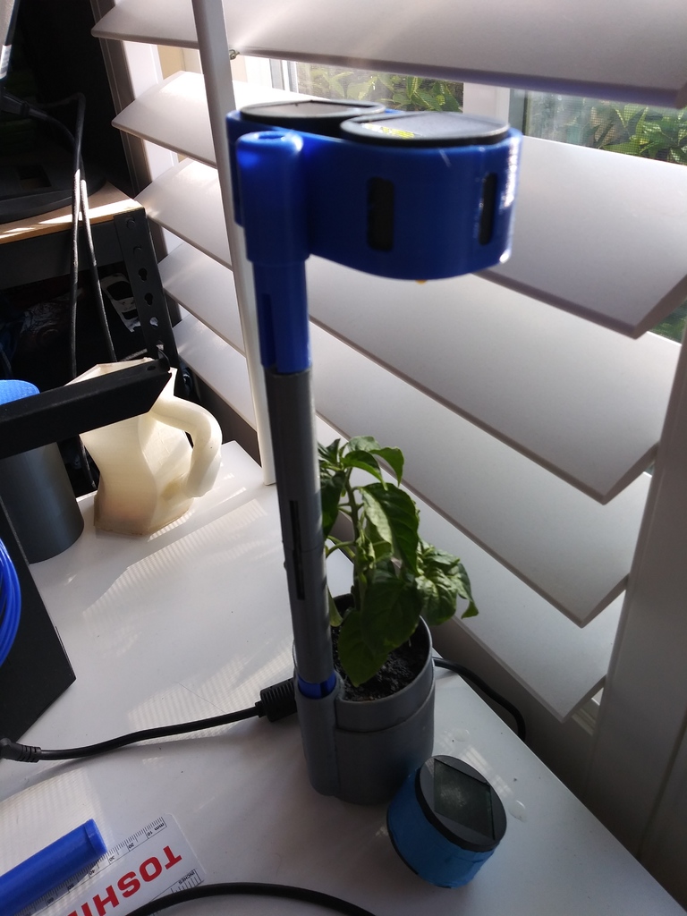 LED Solar light hood for planter