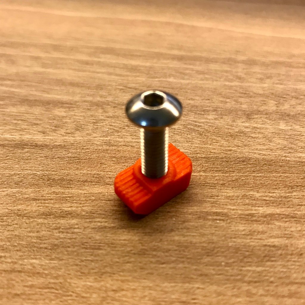 Drop-in M5 T-nut for 3030