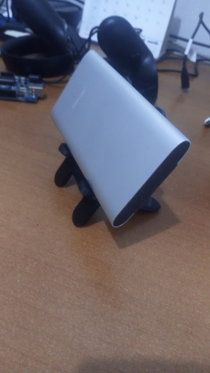 Simple Universal cell phone / Tablet Stand.
