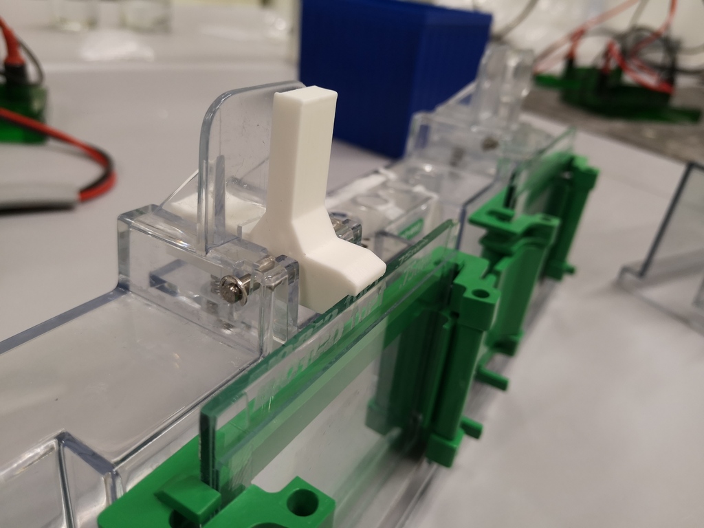 Clamp for BioRad gel casting system 